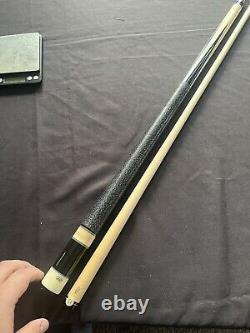 Brand New 4 Point Carl Giuli Custom Pool Cue, Cool Blue And Purple Veneers