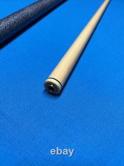 Player's Custom 808 Inlaid Pool Cue With Matching Case