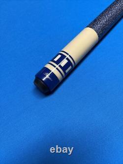 Player's Custom 808 Inlaid Pool Cue With Matching Case