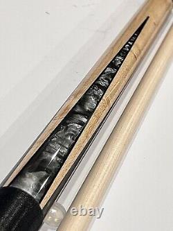 Viking 4009 Pool Cue Tiger 12.50 MM Tip Vikore Shaft New Free Shipping Free Case